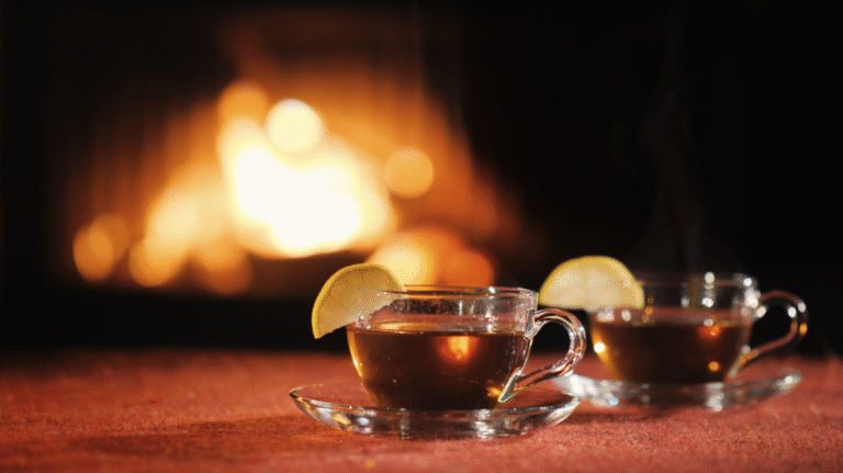 Egy csésze tea a kandalló mellett